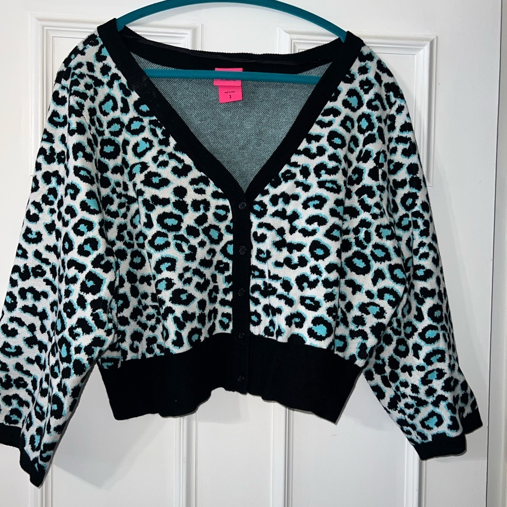 Chic Leopard Print Cardigan
